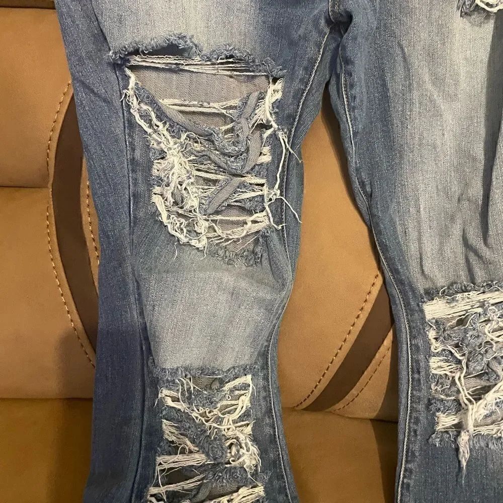 Plus Size Distressed Jeans- NWT - Picture 3 of 9